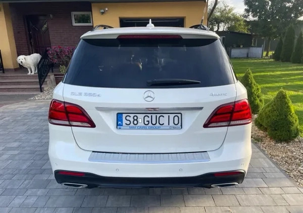 Mercedes-Benz GLE cena 196600 przebieg: 154000, rok produkcji 2018 z Kielce małe 79